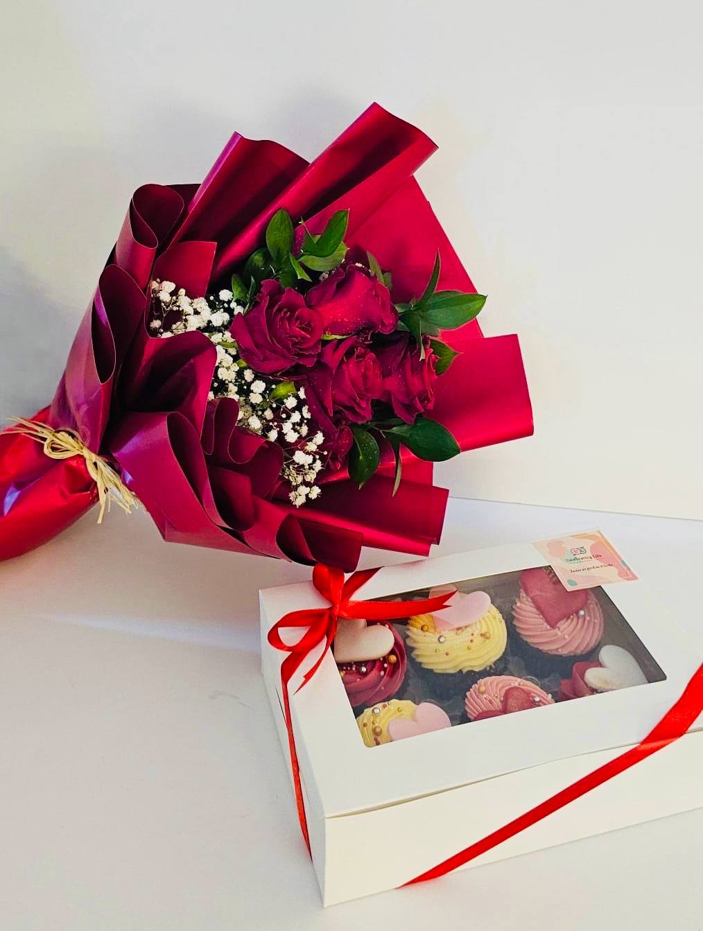 Cupcake Crush With Bouquet